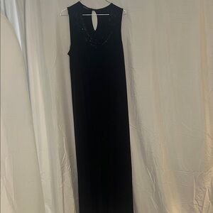 Elegant Black Sleeveless Dress